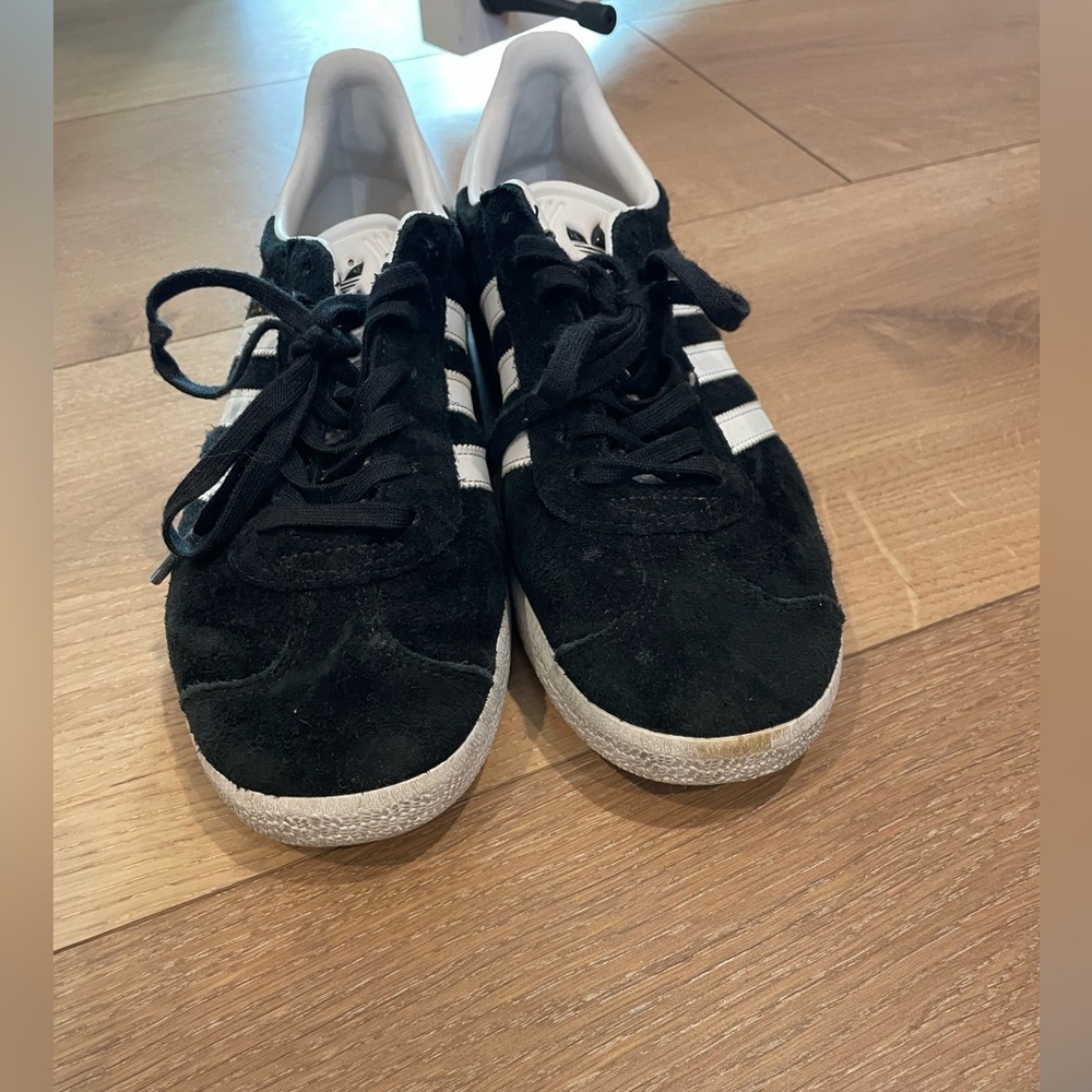 Adidas Womens Gazelle Sneakers